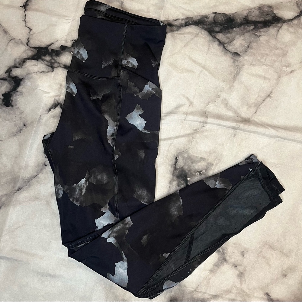 NWOT All In Motion High Waist Workout Leggings Medium